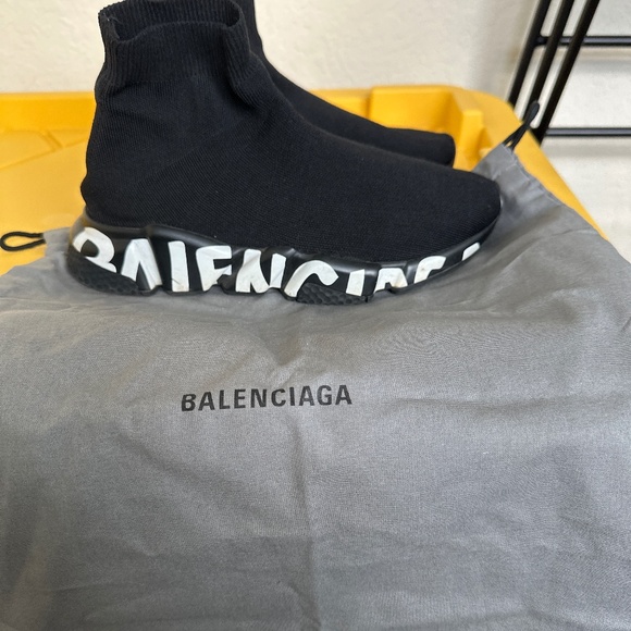 Balenciaga size 8 women speed shoes - Picture 1 of 5
